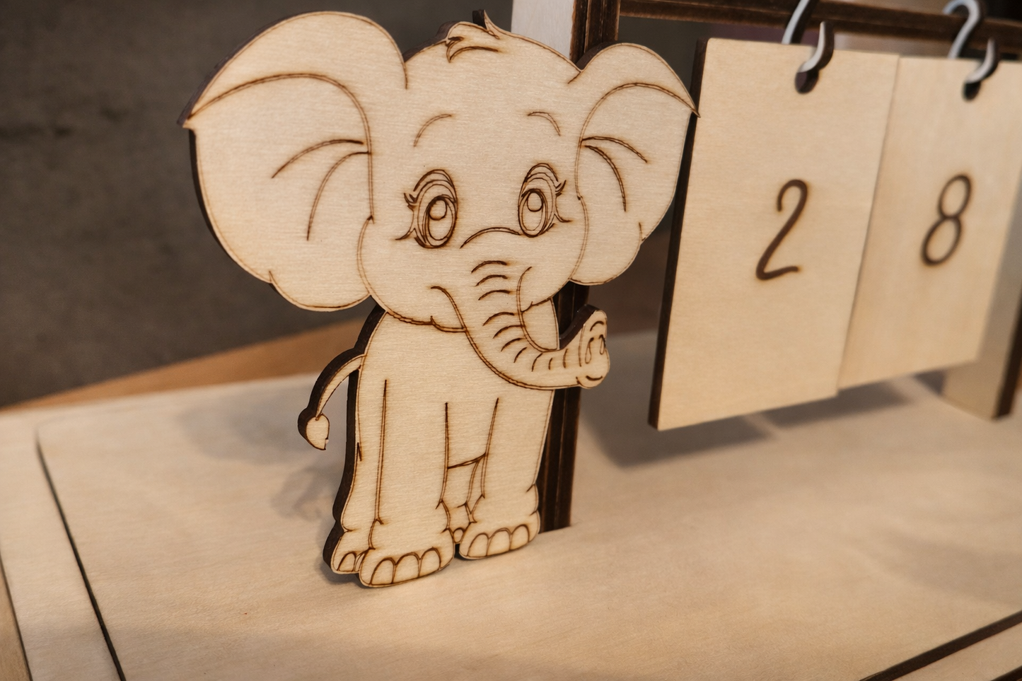 Calendrier permanent en bois personnalisé