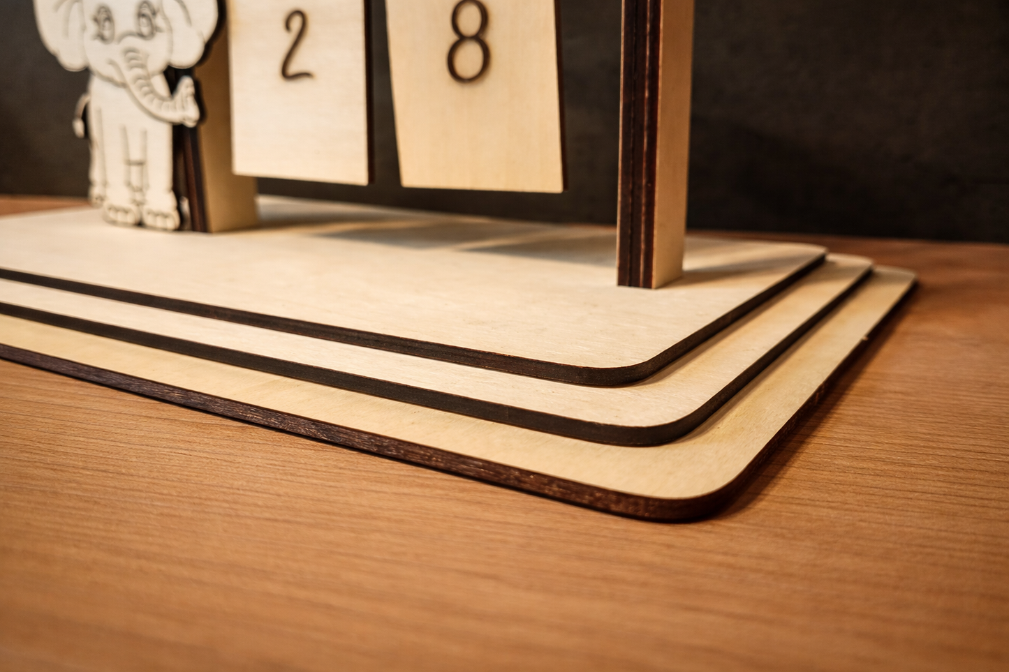 Calendrier permanent en bois personnalisé