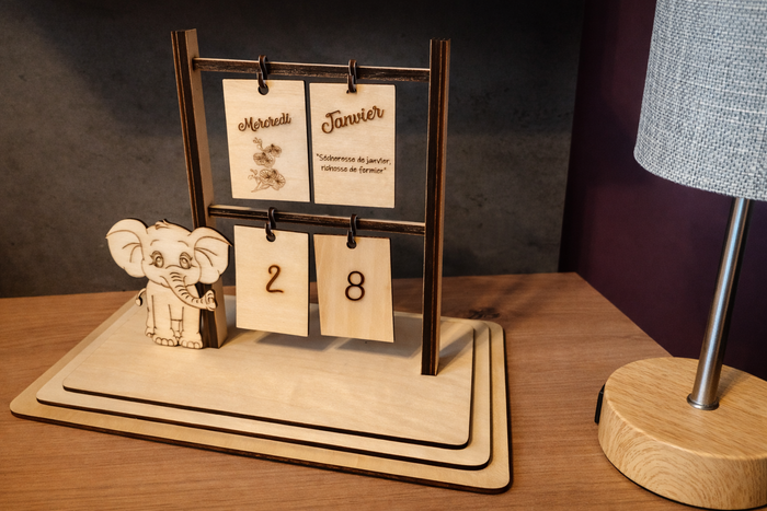 Calendriers décoratifs en bois