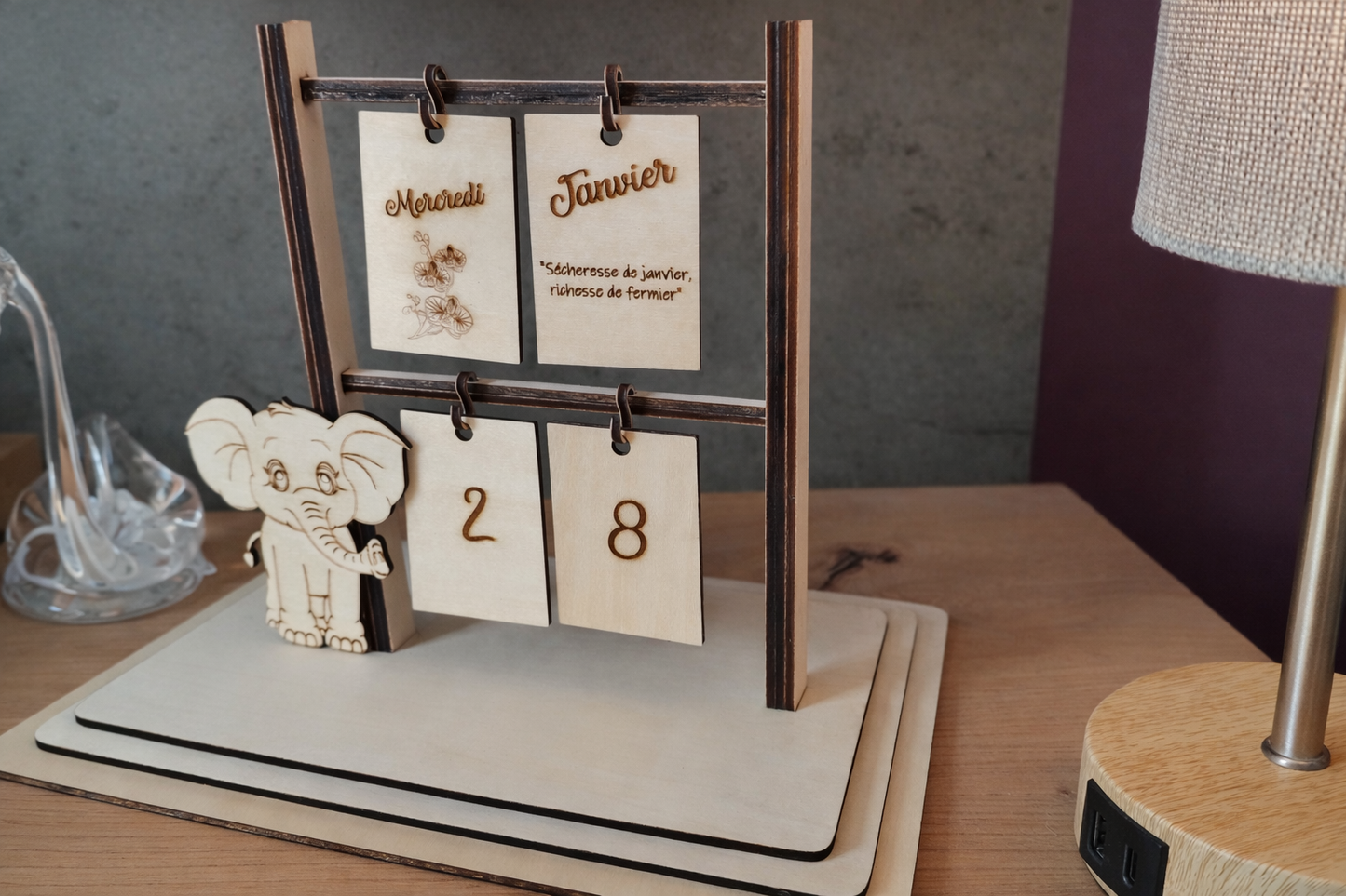 Calendrier permanent en bois personnalisé